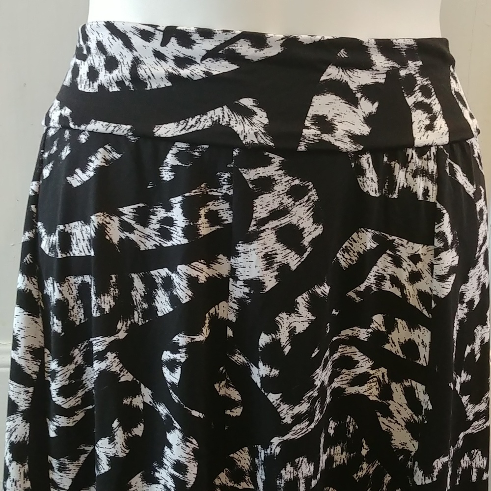 🎉2/$16 Jessica A Line Animal Print Pull On Skirt - Picture 4 of 4